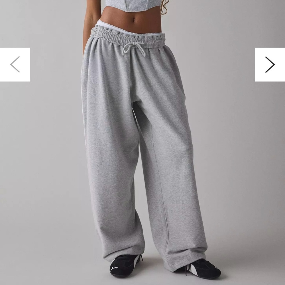 iets frans & Urban Outfitters Harri Wide Leg Jogger Pant - Gray SweatPants
